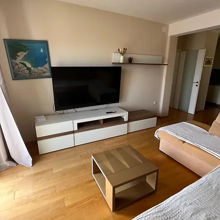 Karlo Apartament Makarska