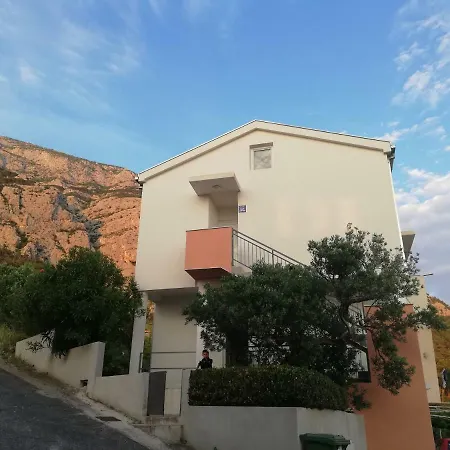 Apartment Karlo Makarska