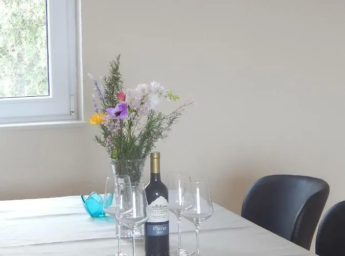 Apartment Karlo Makarska