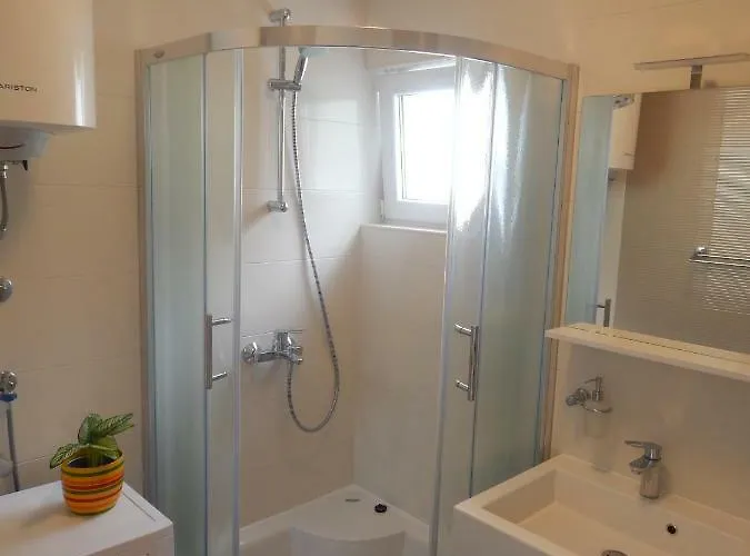 Karlo Apartment Makarska